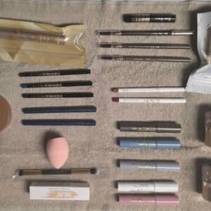 Belle Beauty Cosmetics Bundle by Kim Gravel